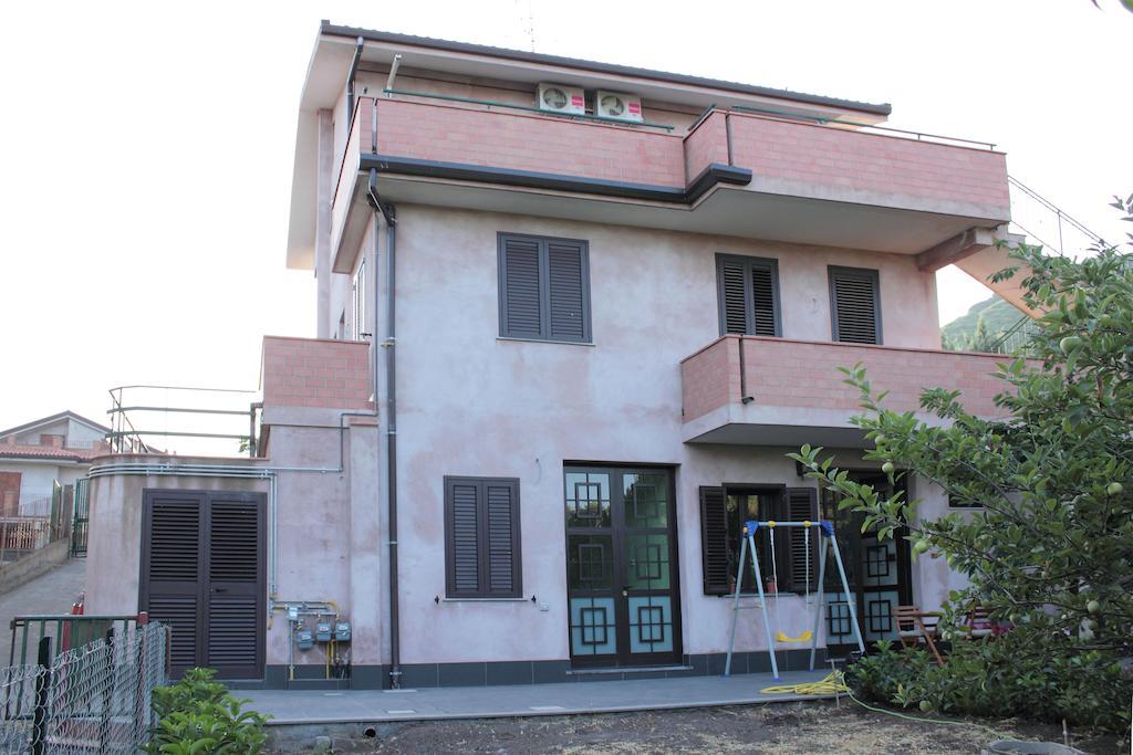 Etna Holiday Home Nicolosi Rom bilde