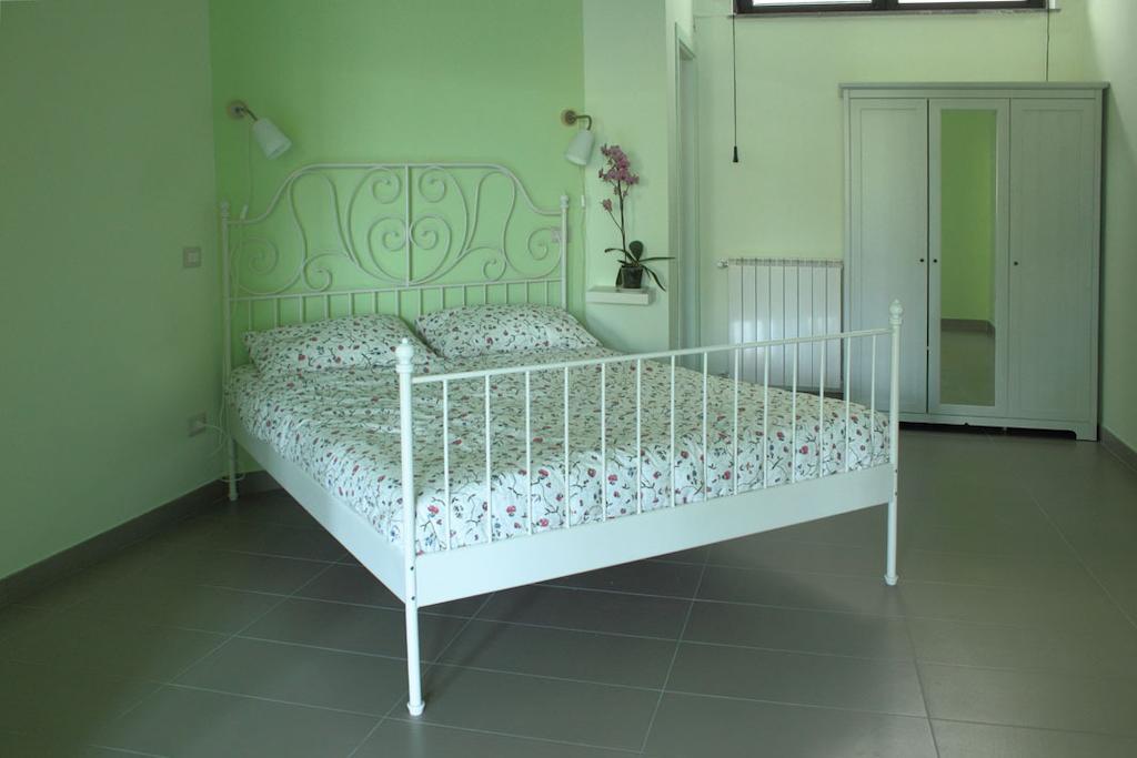 Etna Holiday Home Nicolosi Rom bilde